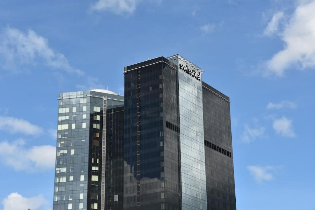 Kahe Magamistoaga Ja Suure Elutoaga 3-Toaline Korter Vaatega Tallinna Aerikeskusele Exterior foto